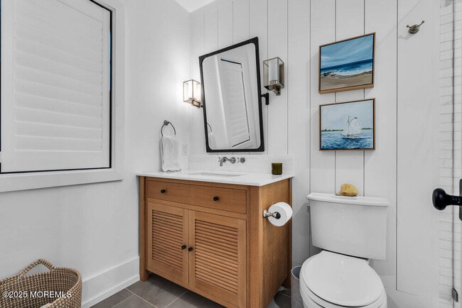 Building Photo - 802 1st Ave