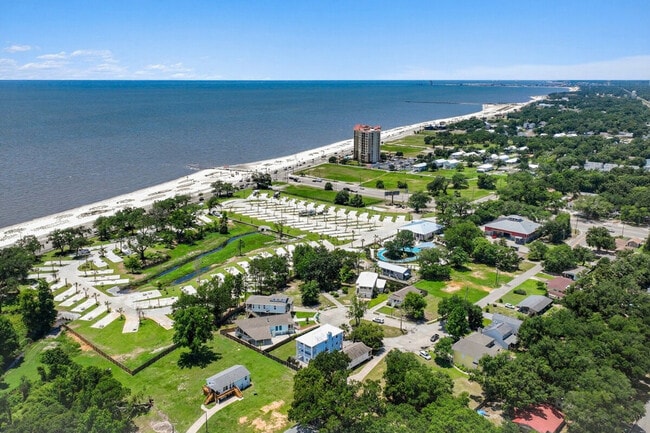 Building Photo - 1472 Georgia Pl