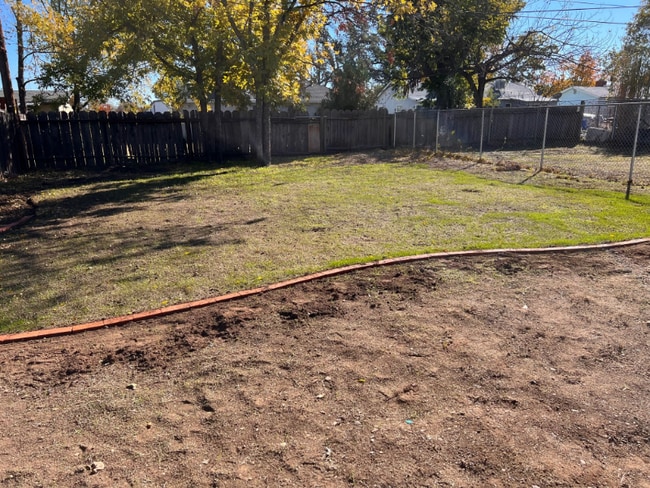 Building Photo - 19457 Hill St