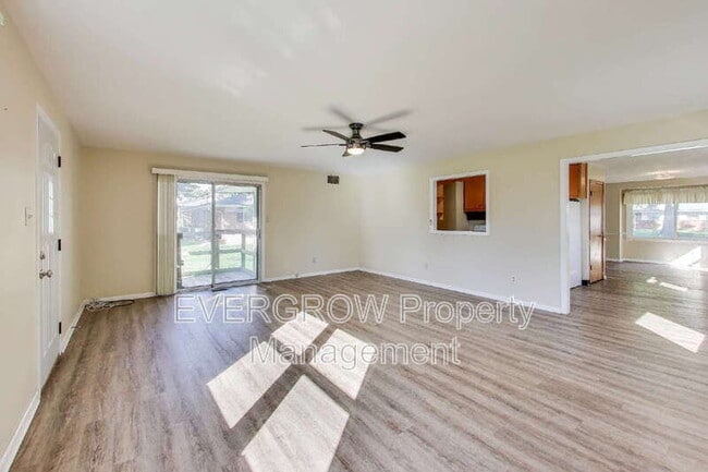 Building Photo - 705 Orchard Ln