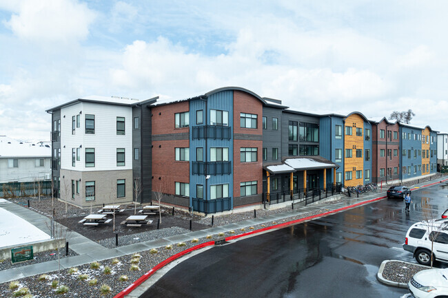 Building Photo - East 72