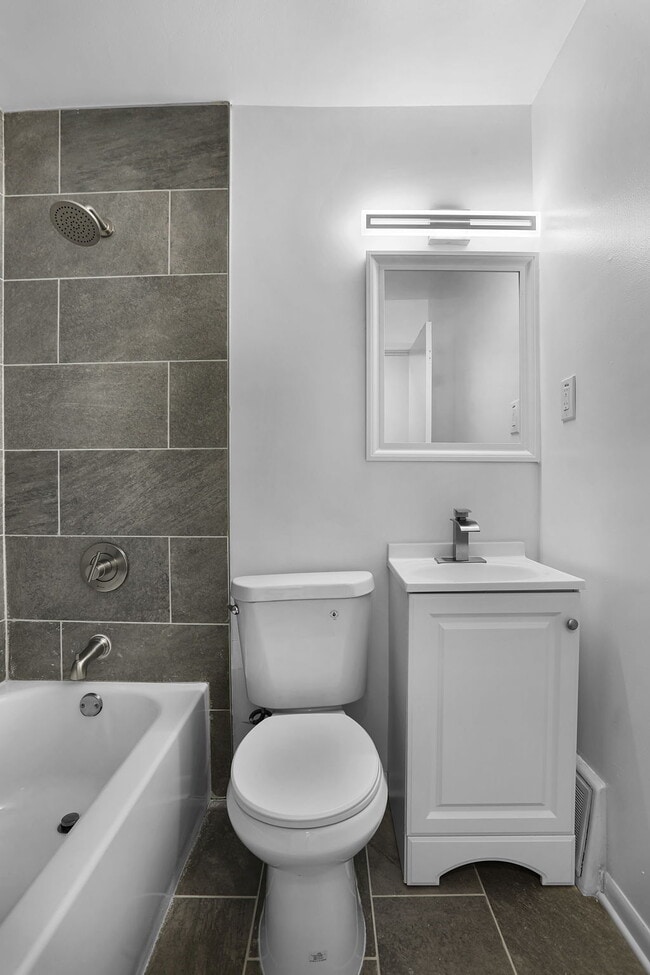 Building Photo - 1050 Ozment Dr