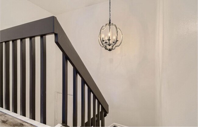 Building Photo - Spacious 2 Bed, 2 Bath Condo with Garage i...