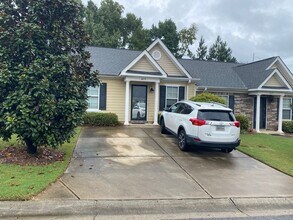 Building Photo - Townhome located just off I20 and Washingt...