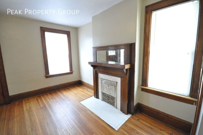 Building Photo - 396 E Northwood Ave