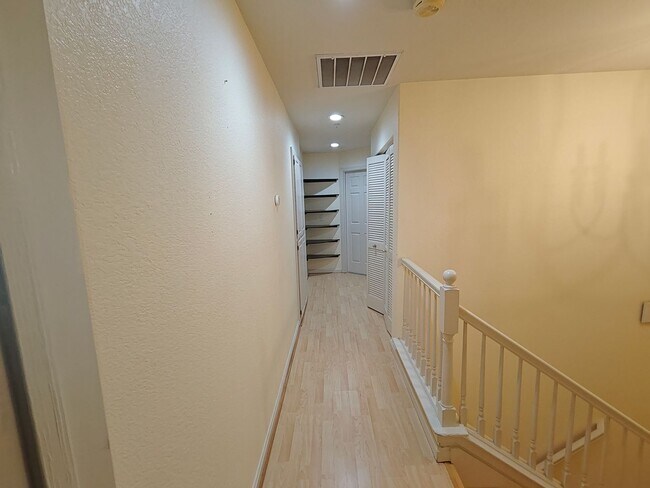 Building Photo - 3 Bedroom for Rent in River Oaks! $4,975