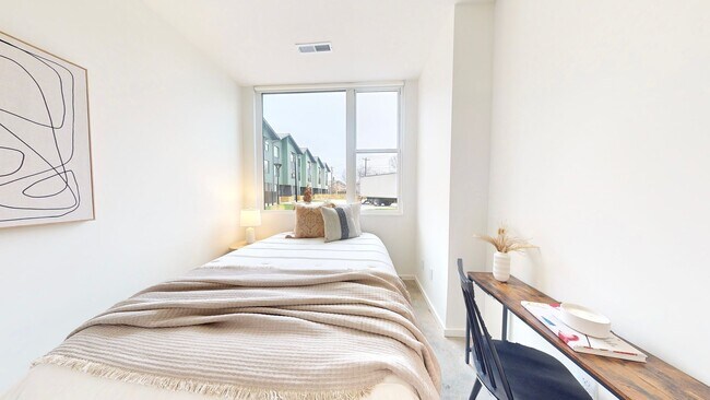 Building Photo - Professional Co-Living - Master Room Renta...