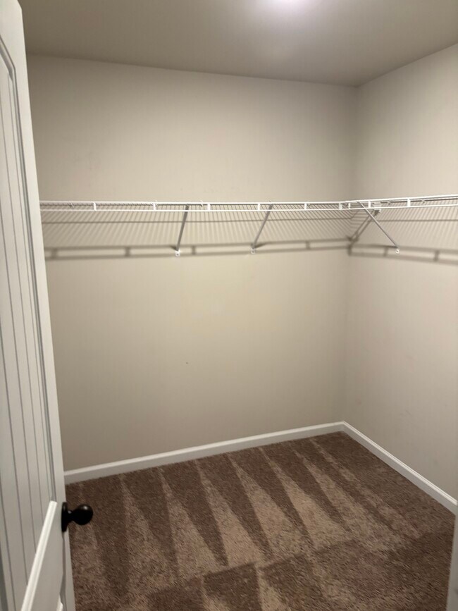 Building Photo - 7107 Chara Ln SW