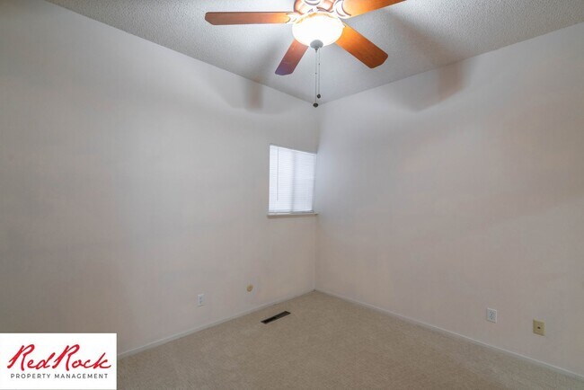 Building Photo - 2 Bedroom Condo in a Prime Location!