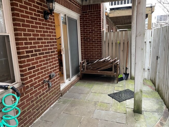 Building Photo - 3212 Toone St