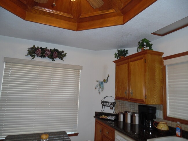 Building Photo - 2602 Ashley Dr