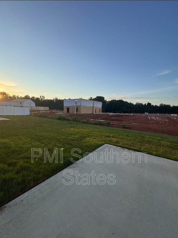 Building Photo - 41 Snowmill Rd