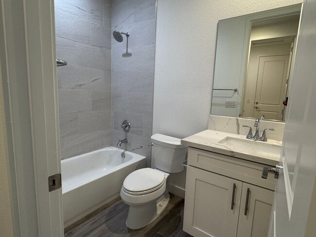 Building Photo - Laughlin Ranch 3 BR 2Ba Public Golf Community with Canyon & Mountain Views