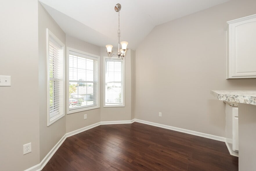 Building Photo - 2402 Audelia Way