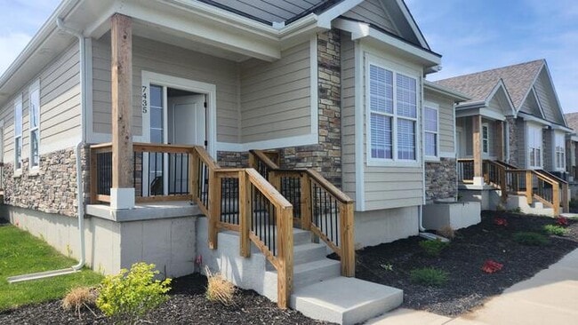 Building Photo - Maintenance free living in Blue Valley School district