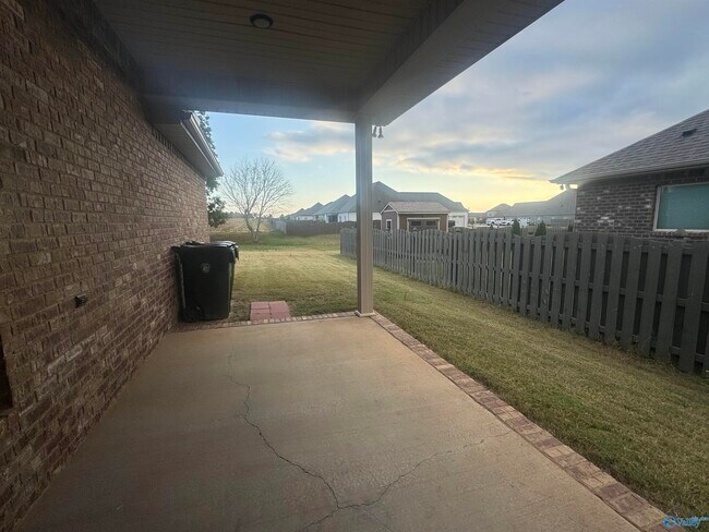 Building Photo - 117 Innocent Trl