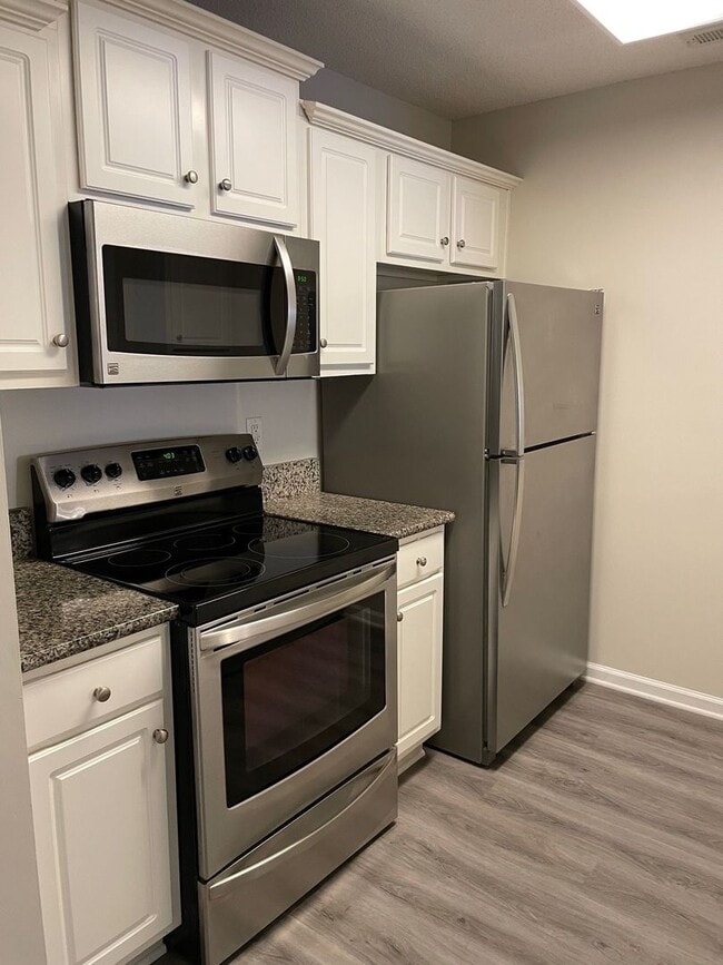 Building Photo - Harborview 2-Story Townhouse with Spacious Layout & Community Pool Access