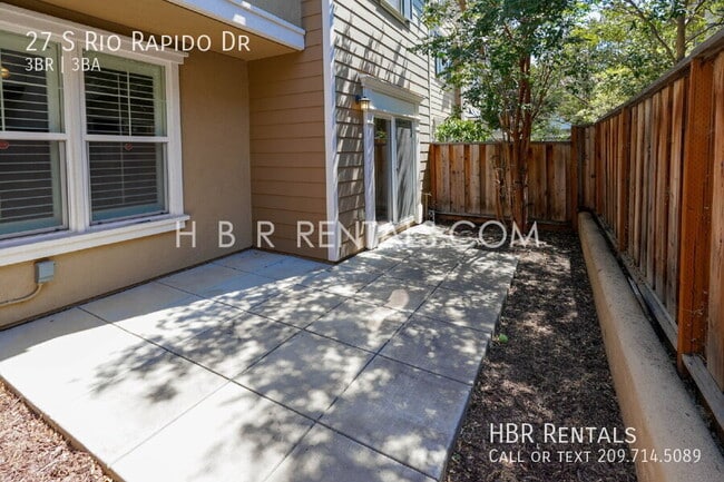 Building Photo - 27 S Rio Rapido Dr