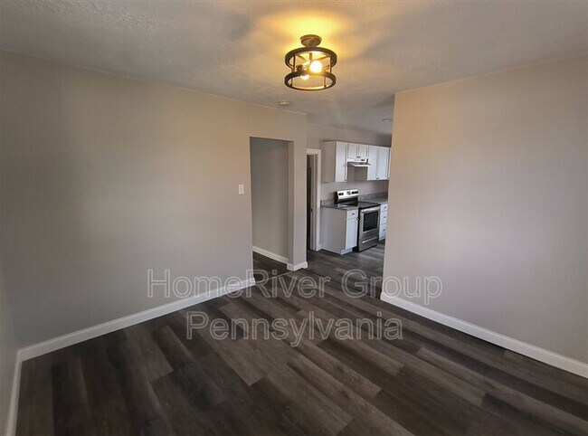 Building Photo - 1429 5th St