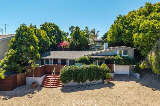 Building Photo - 33915 Robles Dr
