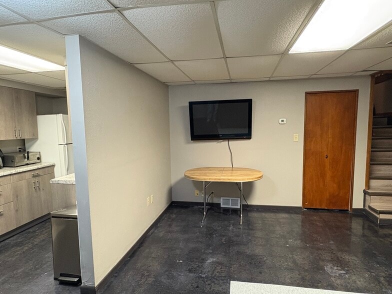 Building Photo - 803 Ash St