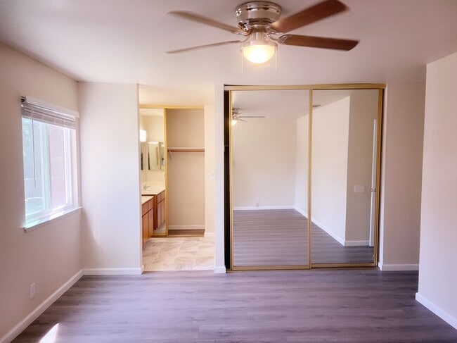 Building Photo - 9528 Mirandy Dr