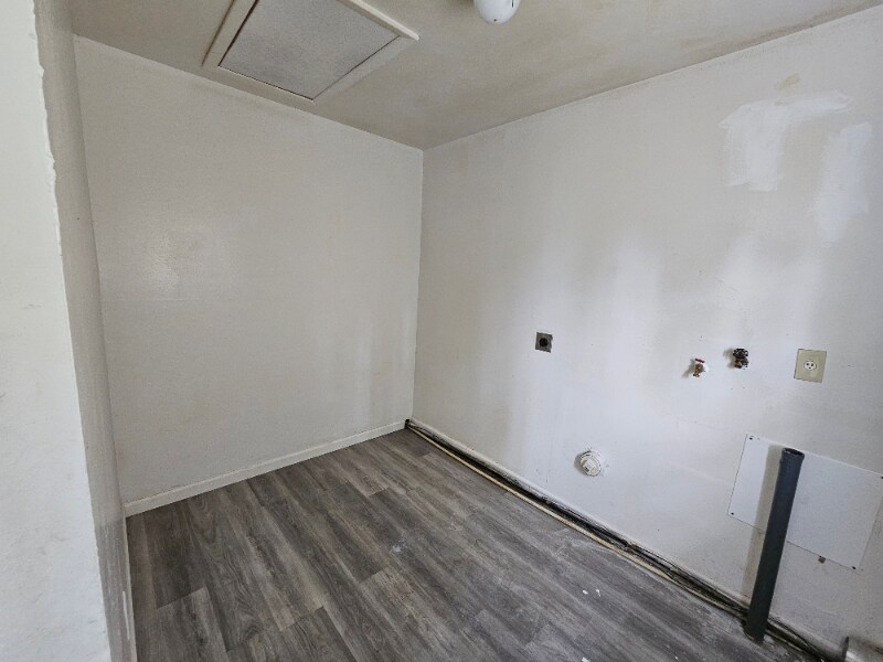 Building Photo - 105 Melvin Dr