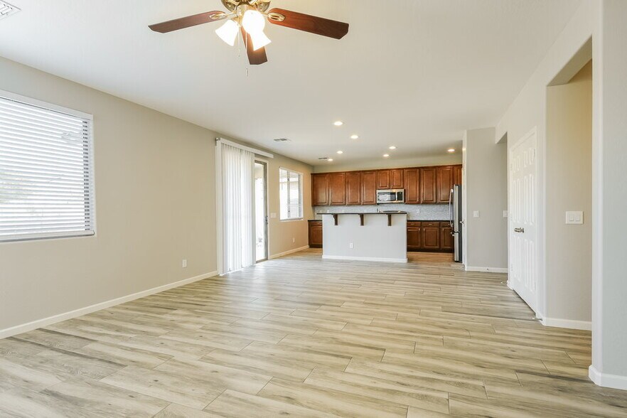 Building Photo - 27424 N 54th Ln