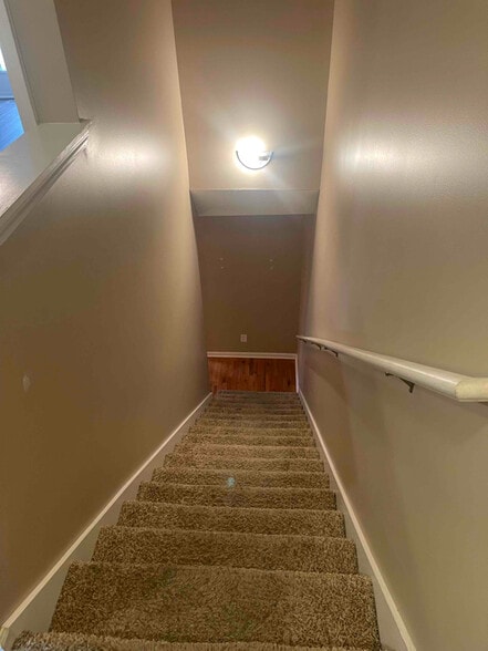 Building Photo - 827 Spence Enclave Ln