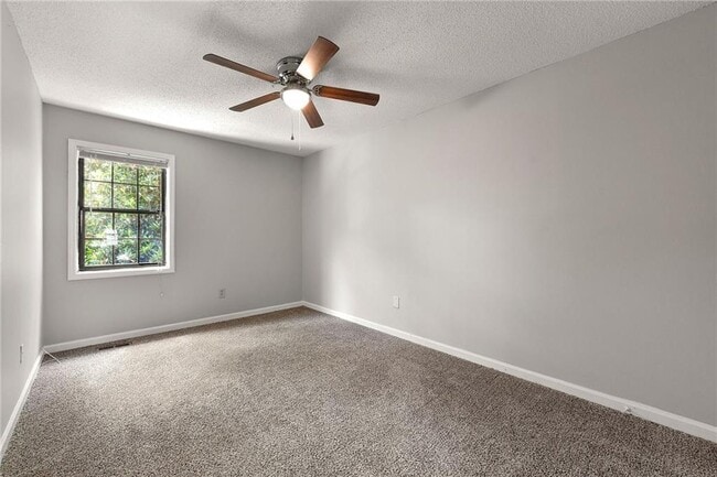 Building Photo - 3040 Sand Wedge Cir
