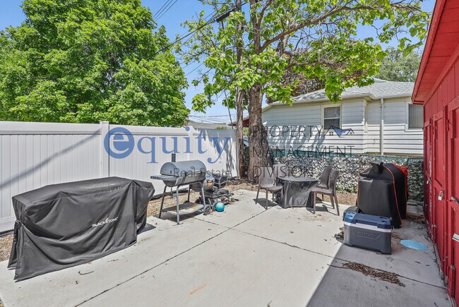 Building Photo - 311-3360 3360 S