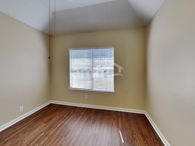 Building Photo - 380 Cascade Rise Ct SW