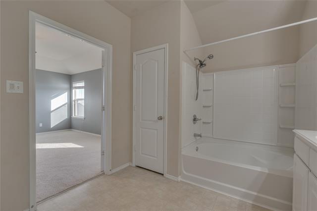 Building Photo - 629 Sparrow Dr