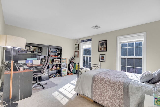 Building Photo - 943 Mt Vernon Rd