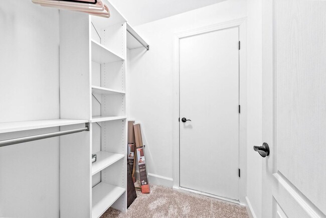 Building Photo - Pet Friendly Three Bedroom with Bonus!