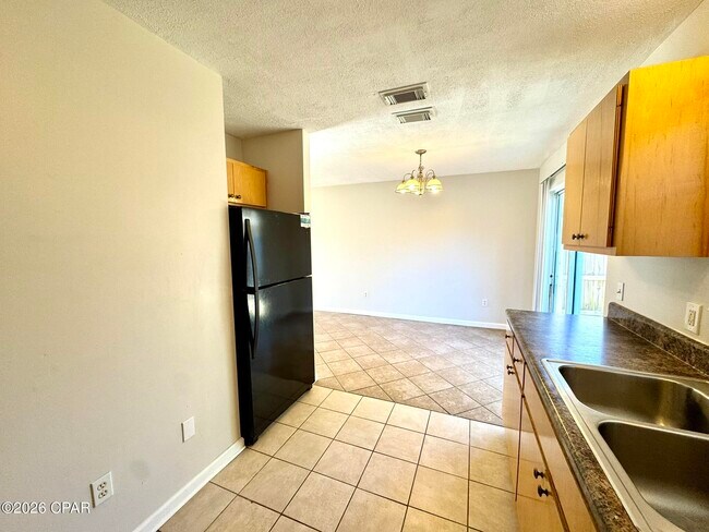 Building Photo - 4314 Catherine St