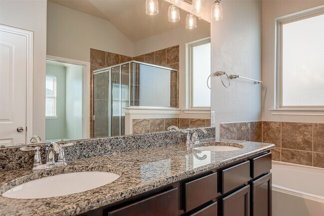 Building Photo - 11618 Lantana Reach Dr