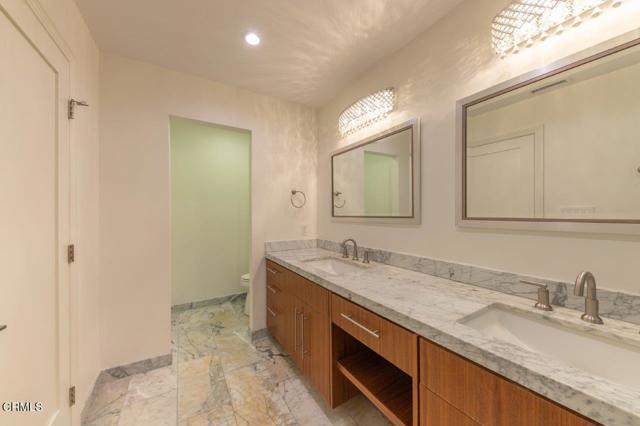 Building Photo - 2906 Hawkridge Dr