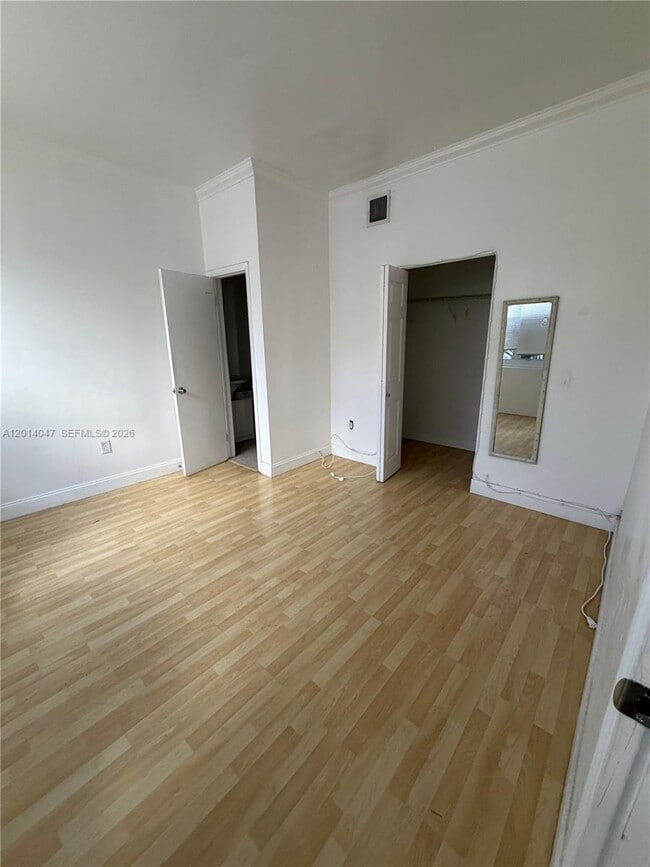 Building Photo - 1342 Drexel Ave