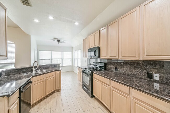 Building Photo - 2122 Louetta Spring Dr