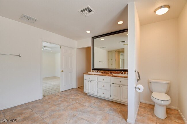Building Photo - 7040 Bailey Cir
