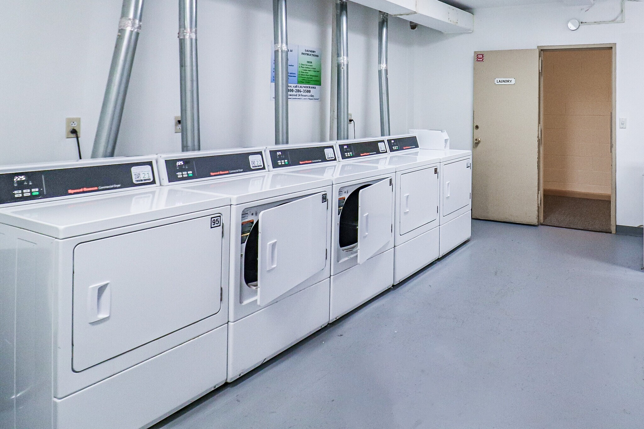 Building Photo - 40 Owen St