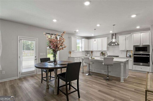 Building Photo - 213 Chiswick Lp