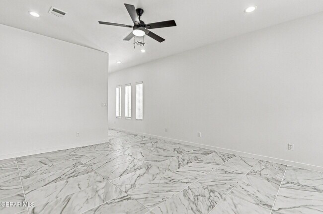 Building Photo - 13909 Paseo Perlas Dr