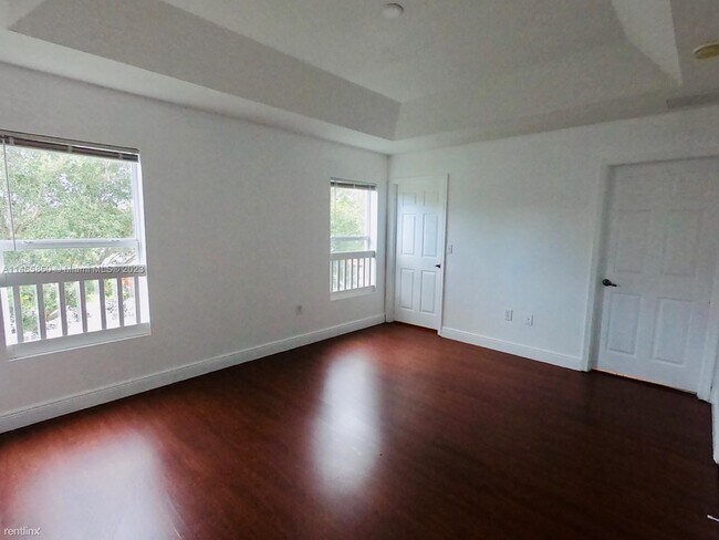 Building Photo - 3 br, 2 bath House - 907 SW 15th St 1