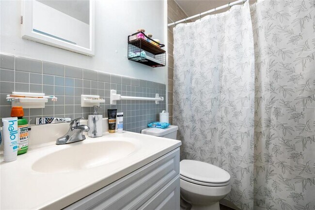 Building Photo - 749 NW 34th St