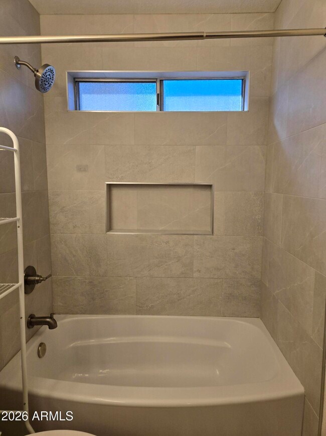 Building Photo - 3033 E Siesta Ln