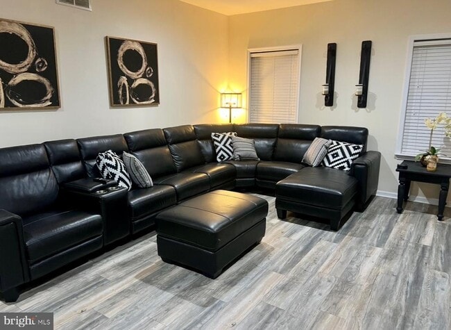 Building Photo - 510 Boxwood Ln