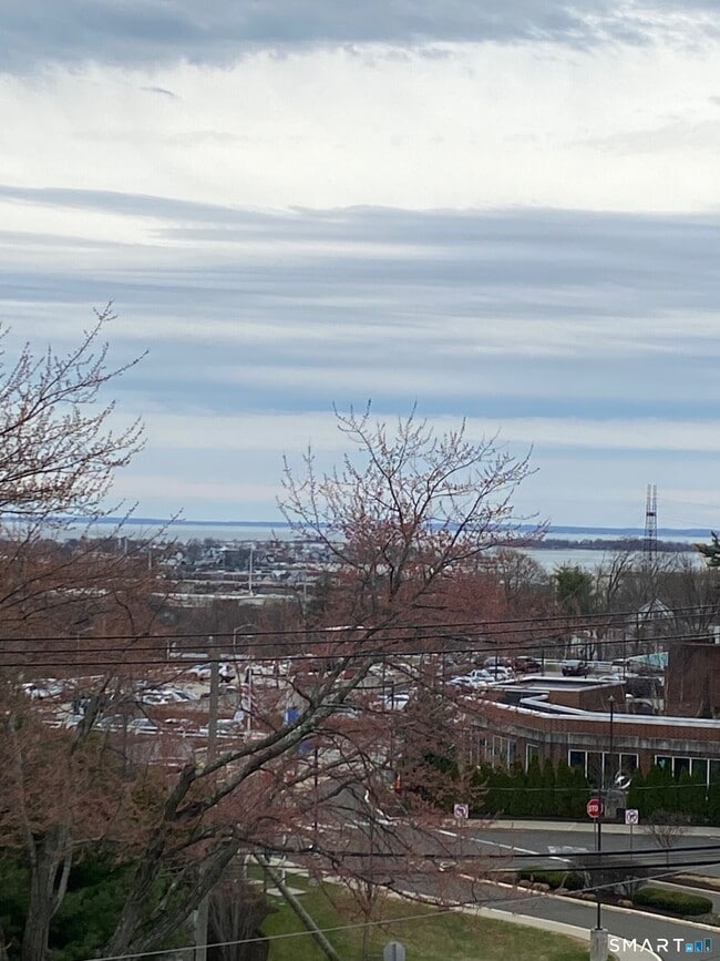 Building Photo - 46 Prospect St