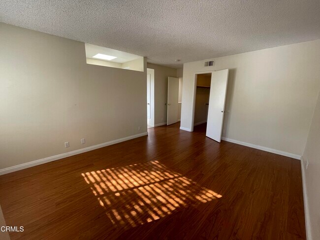 Building Photo - 1213 Cordova St